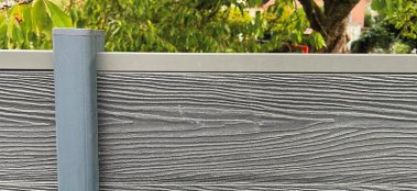 Accessoires de cloture composite